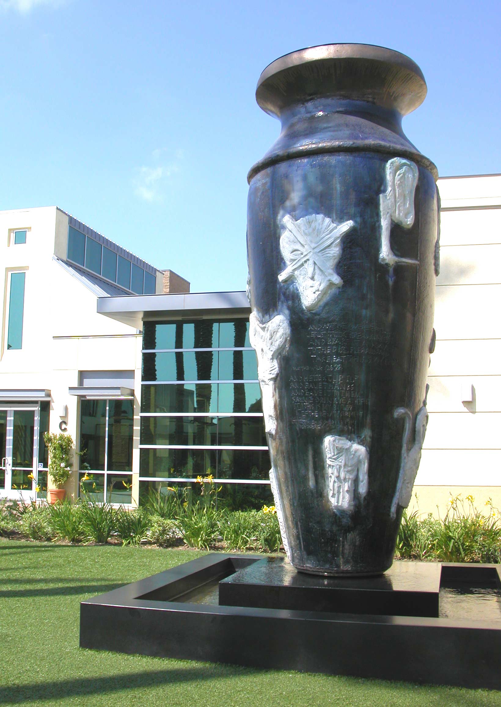 Public Art large vase fountain
